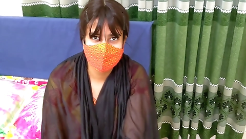 Hot milf gets fucked by a dildo cases in her pussy