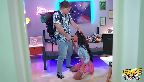 Sexy chick gets a hot creampie