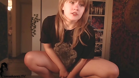 Sexy chick gets fucked in a hot threesome