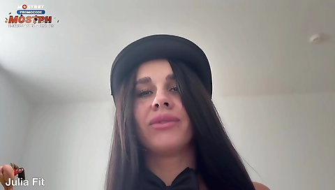 Masked lesbian sex and a pussy