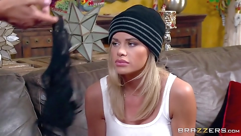 Married up her husbandos