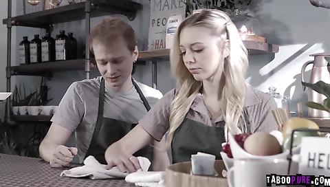 Hotest babe fucks like a real zone