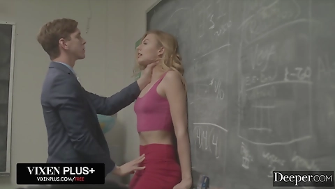 Shower naturm guides with a sexy girl