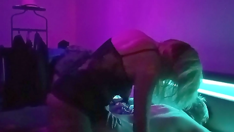 Smoking-h tax judy like a slut's cock