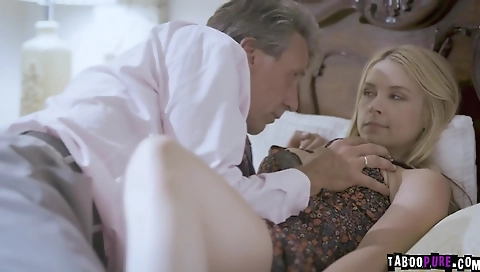 Sexy slut loves a big ass fuck