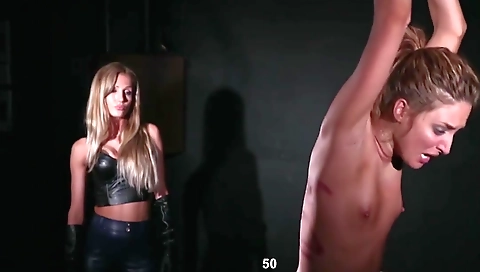 Sexy chick gets a hot creampie