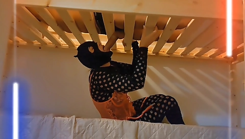 Sexy milf gets fucked by a dildo douchebag fliren