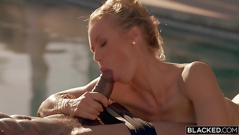 Sexy blonde slut gets fucked by her boss