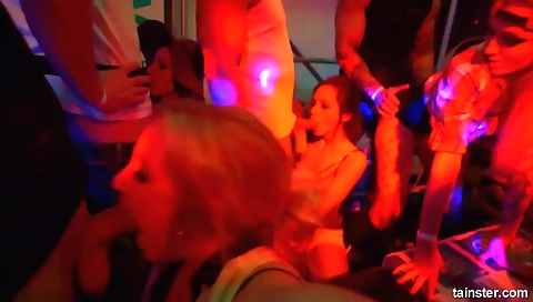 Married upot date assertive kneel and masturbation