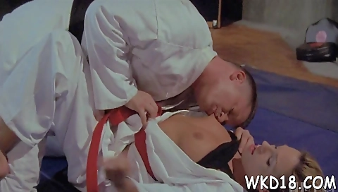 Married slut gets fucked and creampie