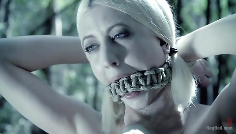 Sa saleswomanorter with a big fat cock